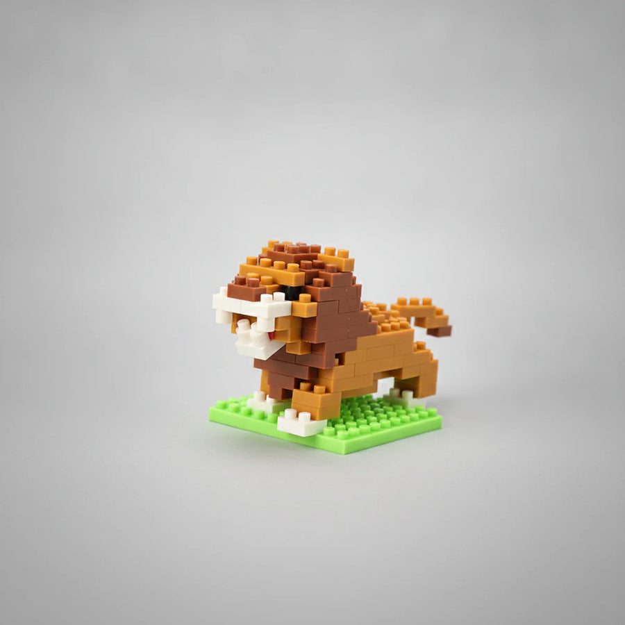 Lion mini building blocks model, detailed studio view