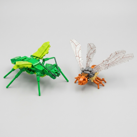 Termite and Stick Insect Building Blocks Duo | 2 Insect Models in 1 Box (300 Pieces)