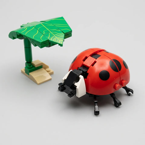 Ladybug Building Blocks Set | Collectible Insect Model (120 Pieces)